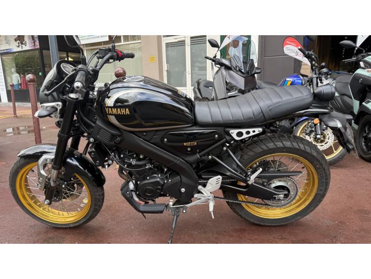 YAMAHA XSR 125 Legacy 1ER MAIN