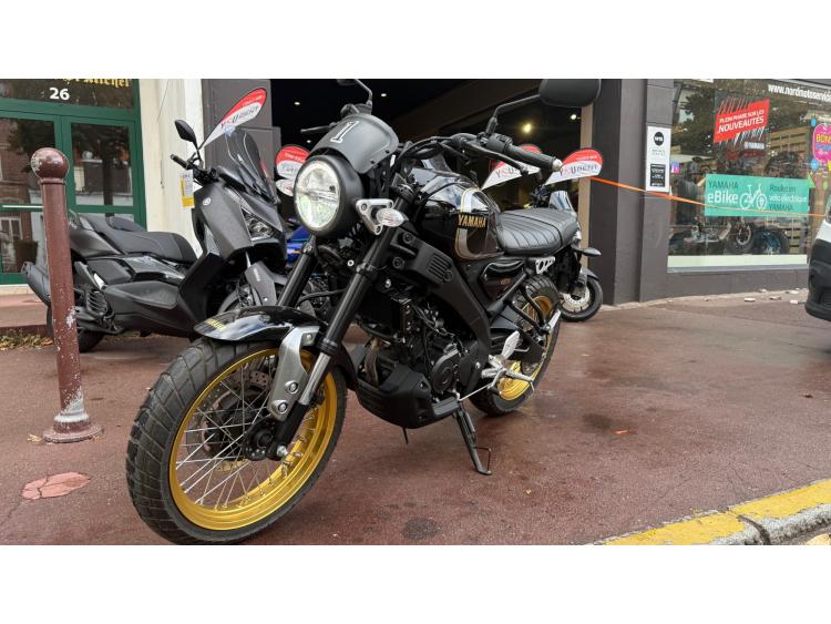 YAMAHA XSR 125 Legacy 1ER MAIN