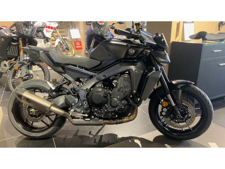 YAMAHA MT-09 2025