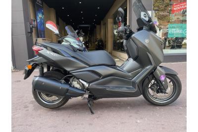 YAMAHA XMAX 300