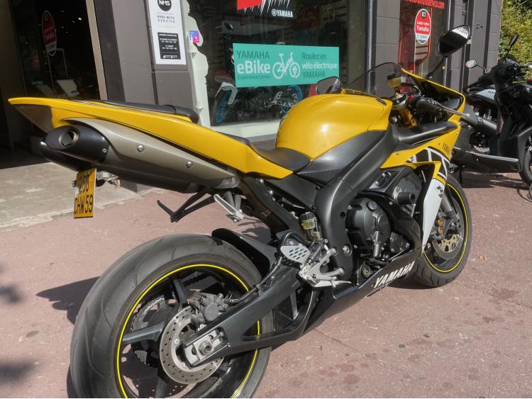 YAMAHA R1 EXCEPTIONNELLE/1EREMAIN/REV40000KM/GARANTIE