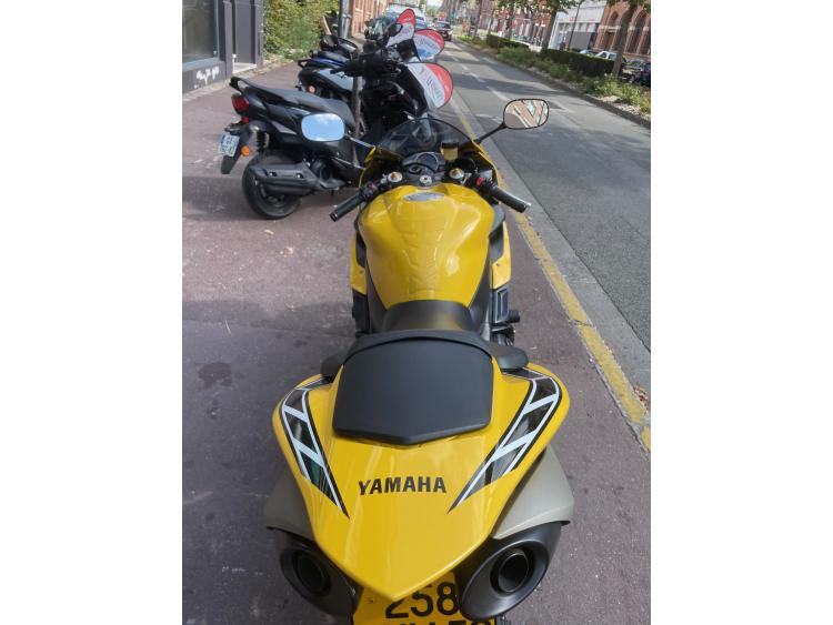 YAMAHA R1 EXCEPTIONNELLE/1EREMAIN/REV40000KM/GARANTIE