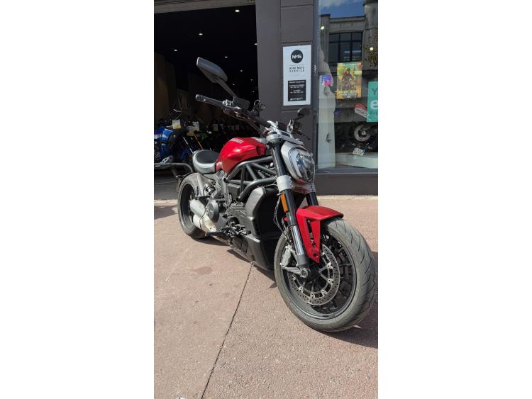 DUCATI XDIAVEL 1260 1ER MAIN