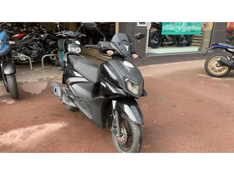 YAMAHA RayZR 125 1EREMAIN/ETATNEUF