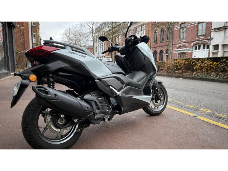 YAMAHA XMAX 125 TECH MAX 1ER MAIN ETAT NEUF