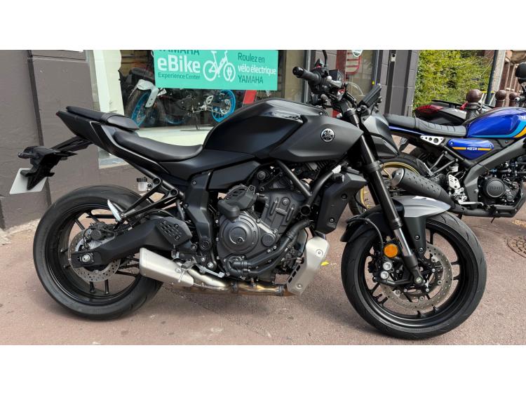 YAMAHA MT-07 Y-AMT 35 KW 1ER MAIN ETAT NEUF