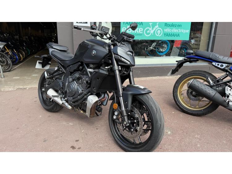 YAMAHA MT-07 Y-AMT 35 KW 1ER MAIN ETAT NEUF