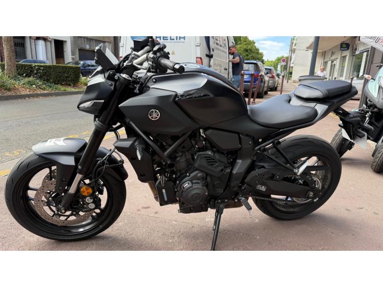 YAMAHA MT-07 Y-AMT 35 KW 1ER MAIN ETAT NEUF